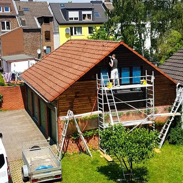 Als Malerbetrieb A. Ollech in Aachen führen wir in hoher Qualität Malerarbeiten, Tapezierarbeiten, Sanierungen und Wärmedämmung seit 1984 durch.